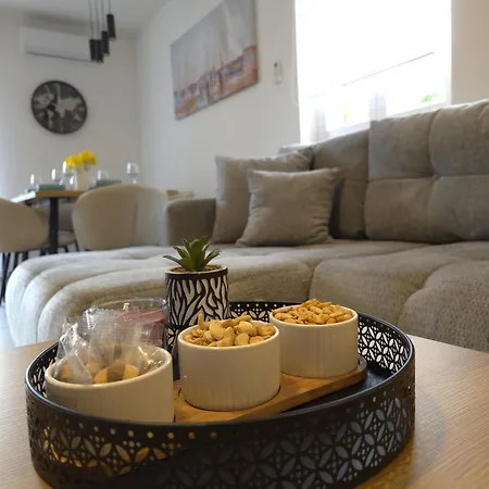 Appartement Elani *